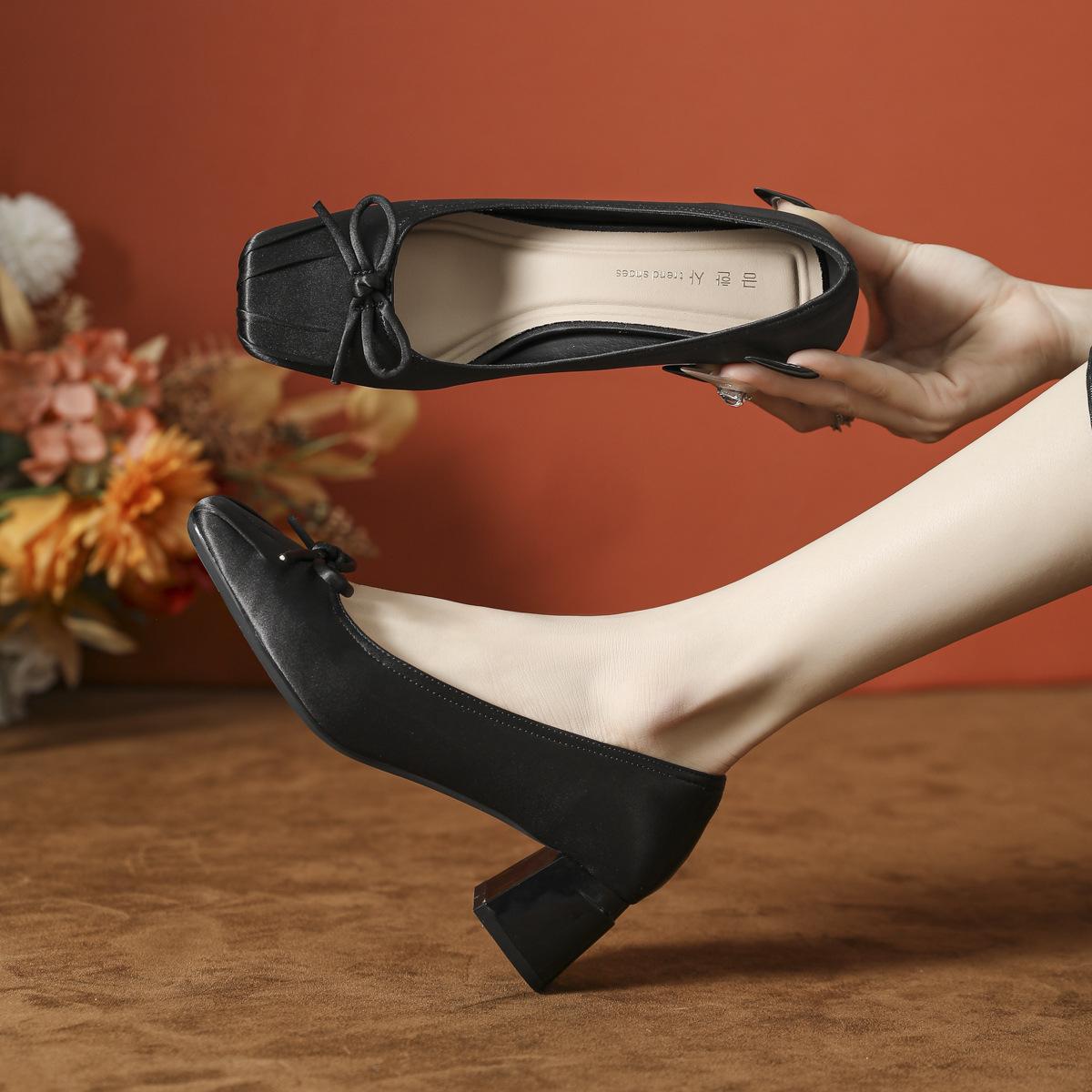 

Butterfly satin ballet shoes 5cm square head shallow mouth single shoes women, new high heels thick heels are not tired 34 чёрный