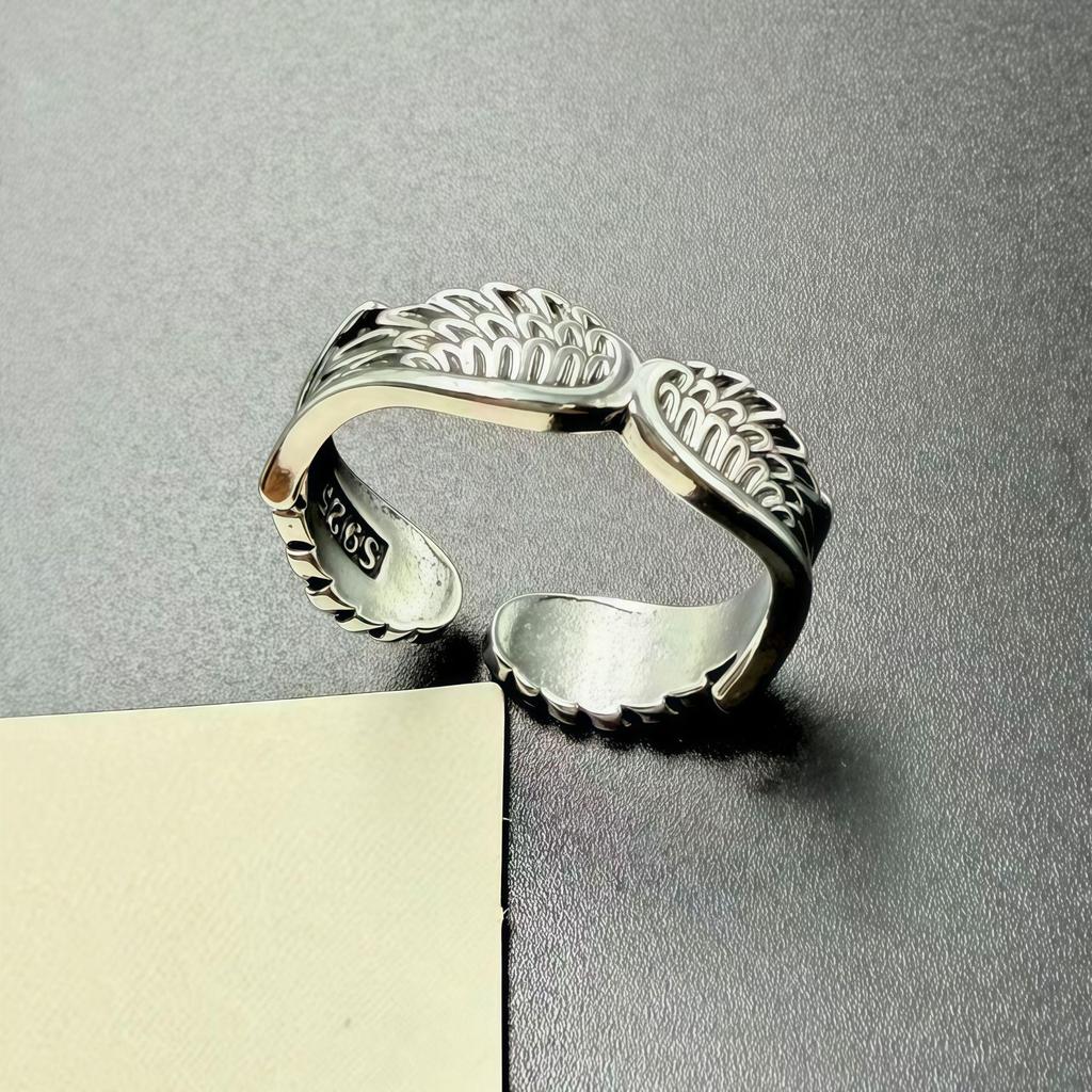 Trendy Unisex Angel Wings Feather Ring - European & American Retro Design
