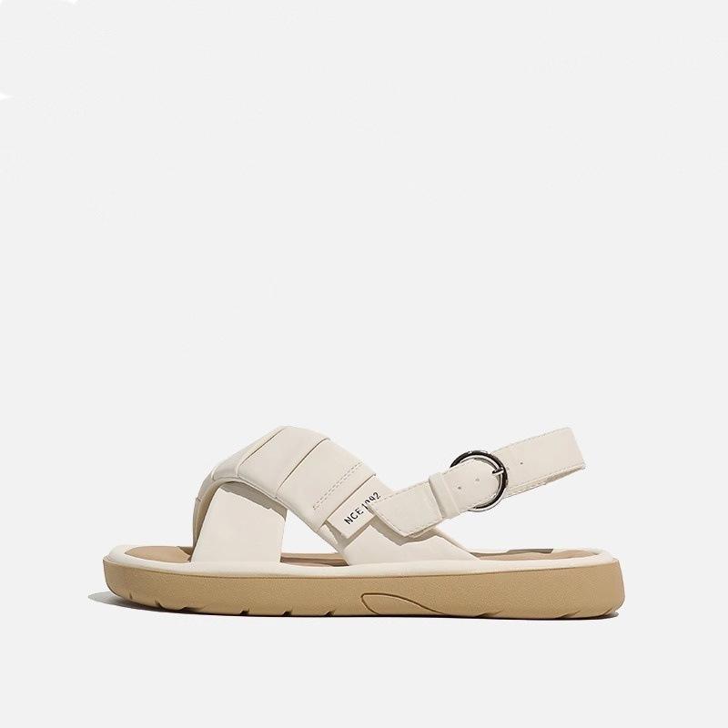 2025 New Summer French Cross with Open Toe Stepping On Shit Sandals Versatile Casual Beach Shoes Soft-soled Sandals Women