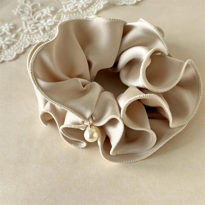 Elegant Pearl Decorated Scrunchies Fashion Hair Tie for Women Aesthetic Bridal Shower Gift