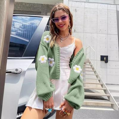 Suéter feminino europeu e americano de outono, novo, com estampa de flores doces, cardigan solto, curto, de malha, suéter feminino