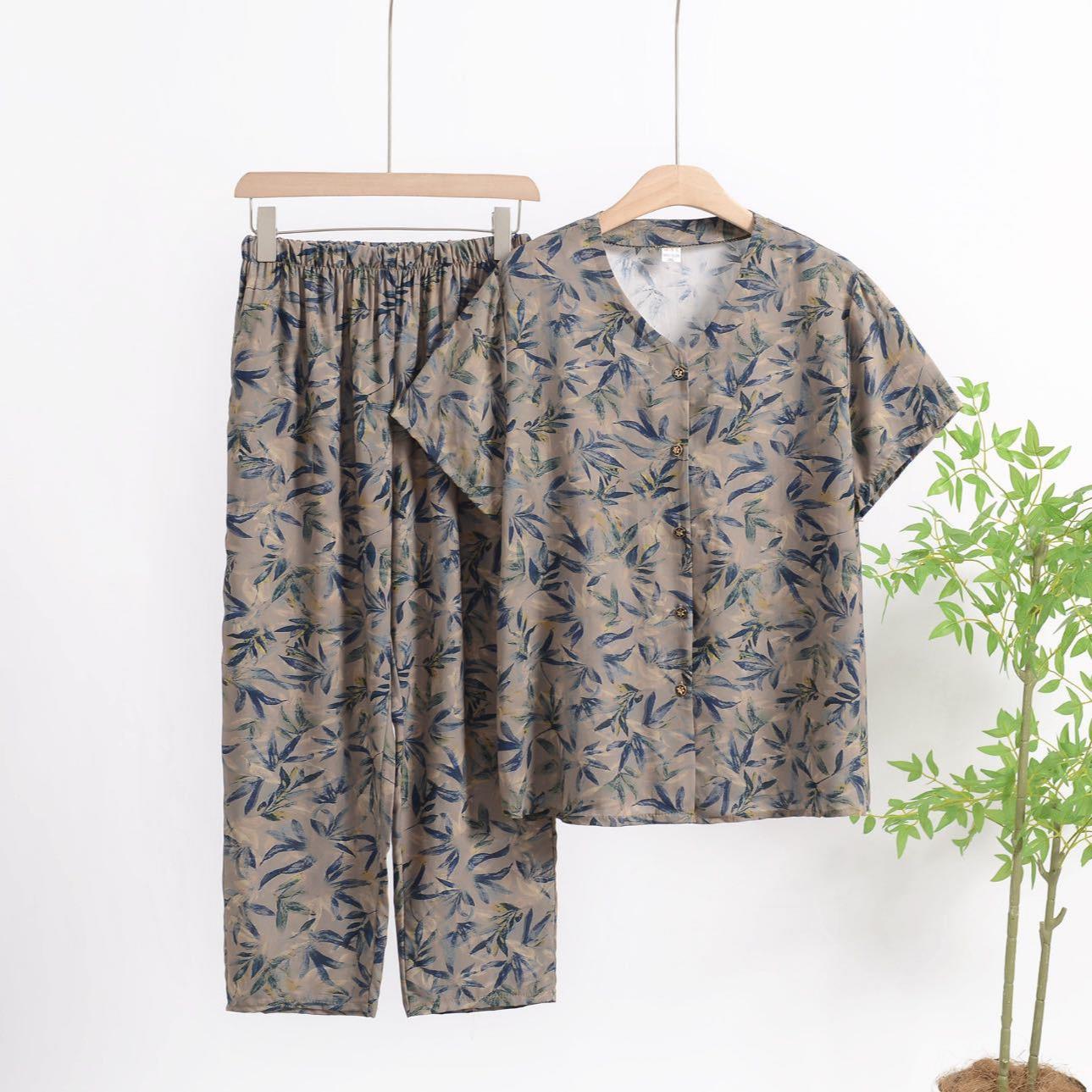 

Summer 2025 Plus Size Floral Cotton Short Sleeve Top & Long Pants Set Size 23