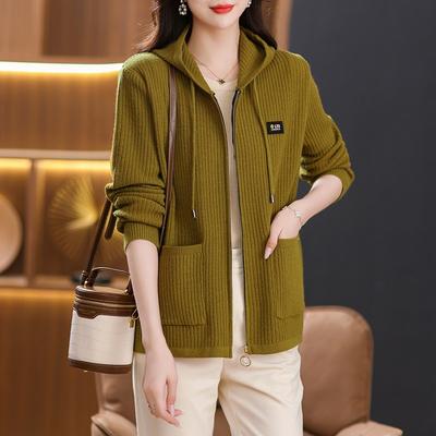 Middle-aged Women's Hooded Zipper Knitted Jacket Women's Cardigan Short Pocket Autumn New Loose Large Size