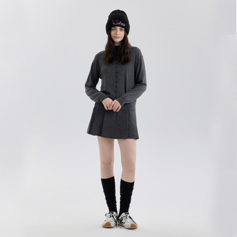 E letter thickened knitted hat men's and women's autumn and winter versatile windproof wool hat indoor and outdoor ear protector pullover hat