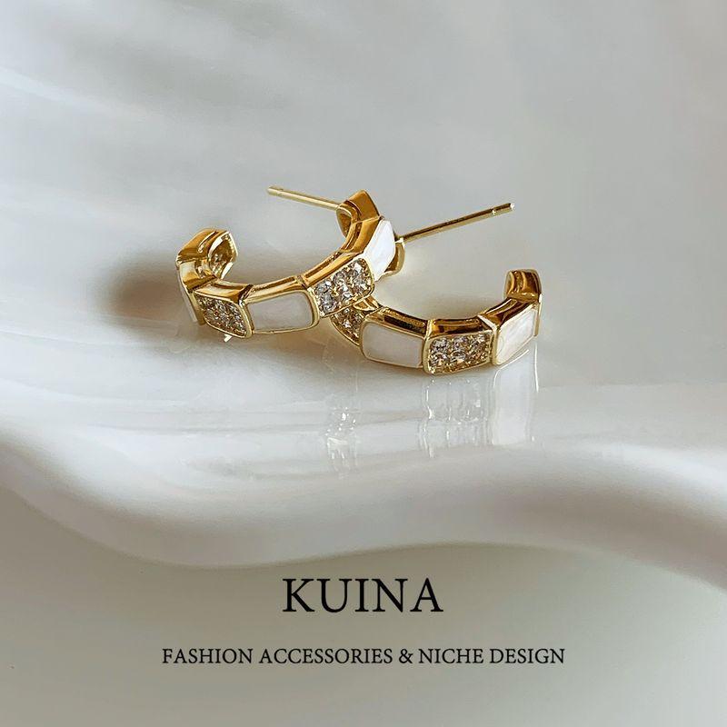 

Блестящие серьги-кольца с фианитами, инкрустированные бриллиантами, необычные, доступная роскошь, серьги-пусеты из стерлингового серебра, женские, нишевый стиль, уникальные золотые серьги Picture Color