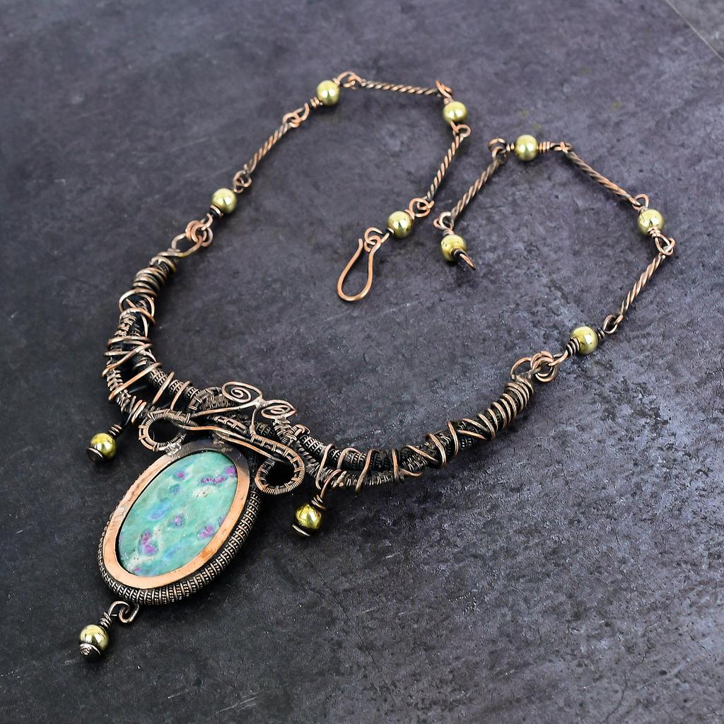 Colier bijuterii lucrate manual cu sârmă de cupru, rubin fuchsite, 45,7 cm, W4v09