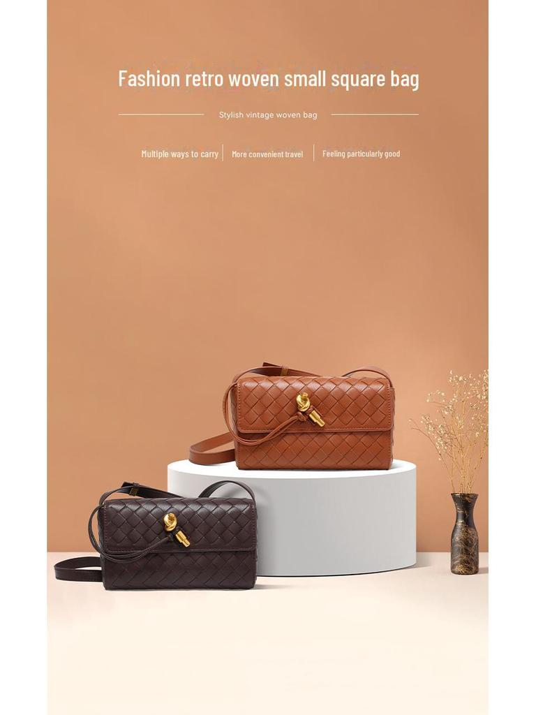 2025 Neue handgewebte kleine quadratische Umhängetasche mit Hardware-Verschluss für Damen