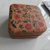 Retro Leather Jewelry Box for Earrings, Rings, and Necklaces - Anti-Oxidation, Portable Travel Storage.