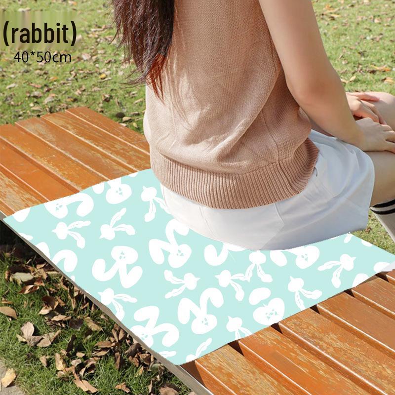 

Waterproof & Dirt-Proof Outdoor Picnic Mat - Single Seat Cushion for Lawn, Beach, and Campsite 1 Pack (10 pieces/individually packed)
