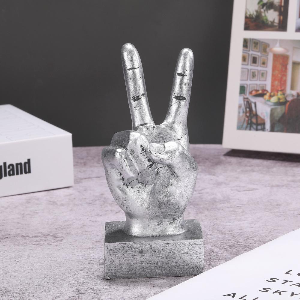 European Retro Resin Finger Ornaments for Living Room Decor