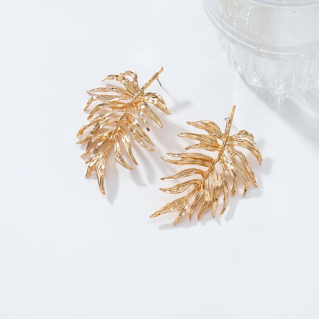 Exaggerated Big-name Leaf Simple Earrings Women's High-end Design Cold Wind Leaf Earrings