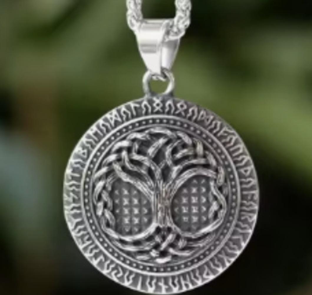 

Viking Celtic Knot Titanium Steel Pendant Vintage Stainless Steel Tree of Life Pendant Unisex