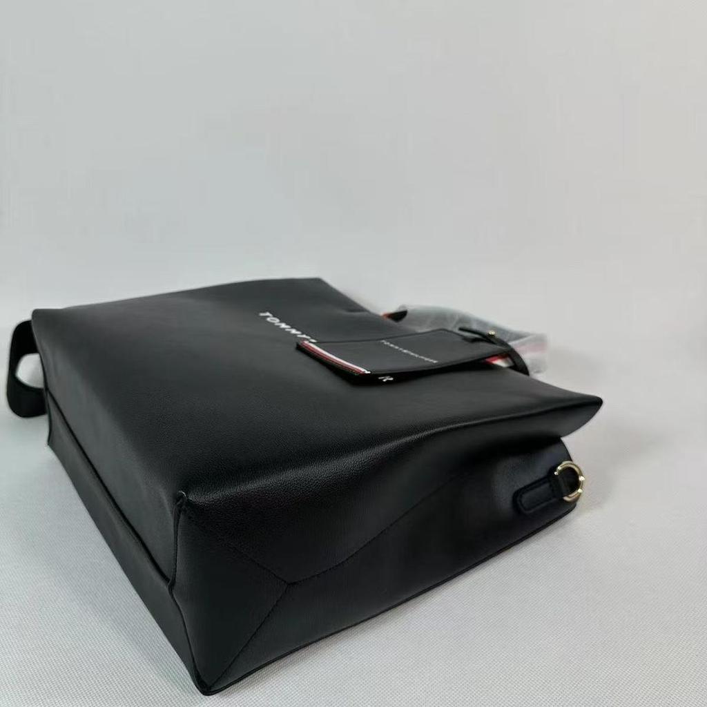 2024 Versatile Solid Color Large-Capacity Ladies' Fashion Crossbody Handbag