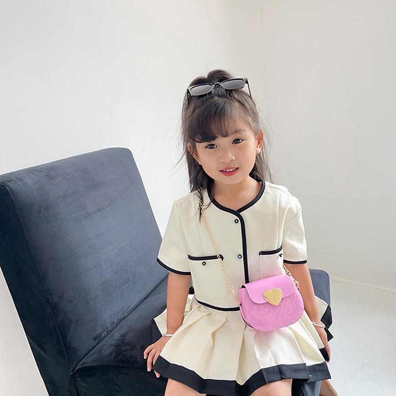Cute Little Girls Mini Shoulder Bag For Kids Coin Purse Small Handbags Lovely Patent Leather Peach Heart Crossbody Shoulder Bag