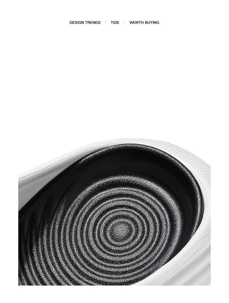 2025 Men's Closed-Toe Thick-Soled Summer Garden Sandals - Sporty, Casual, Plus Size.