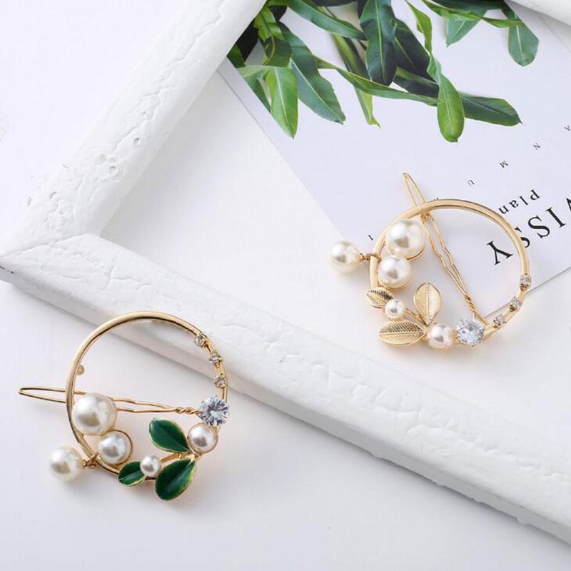 Retro Palace Style Round Pearl Hairpin Temperament Water Diamond Leaf Clip