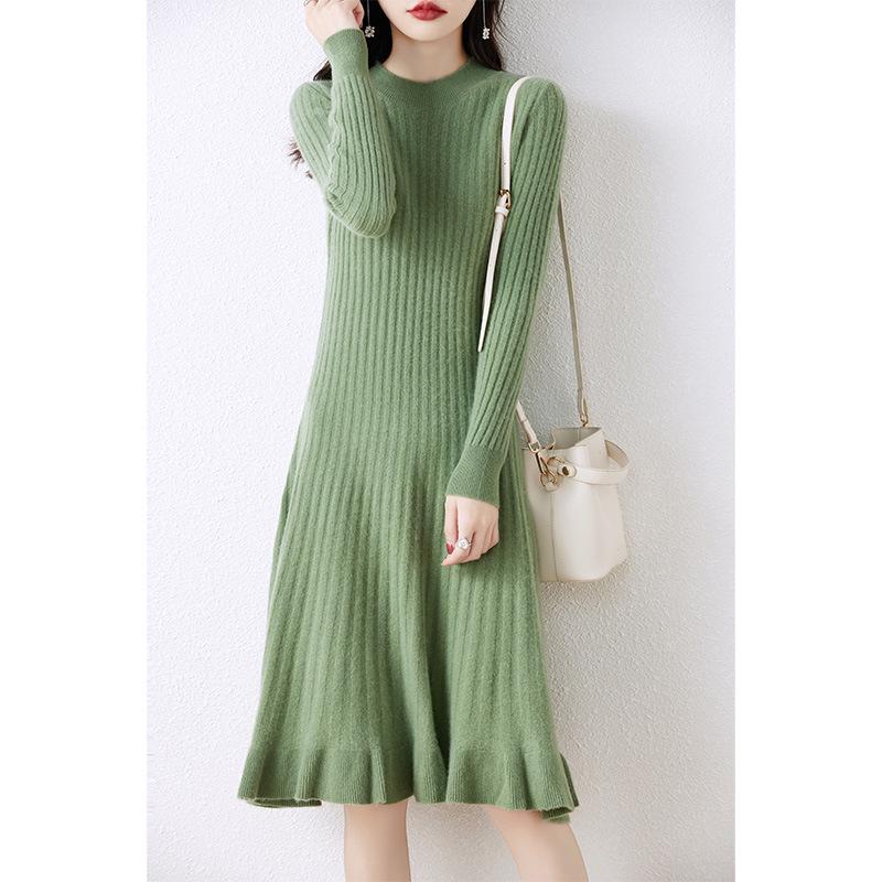 Women's Extra Long Wool Dress - Slim Fit, Round Neck, Autumn/Winter