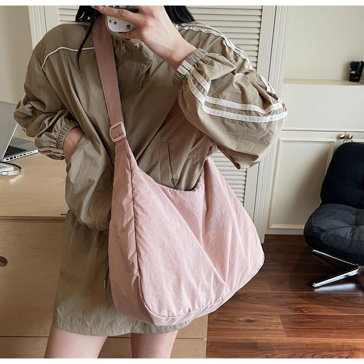 Nylon Single Shoulder Bag Large Capacity With Zipper Closure For Daily Use