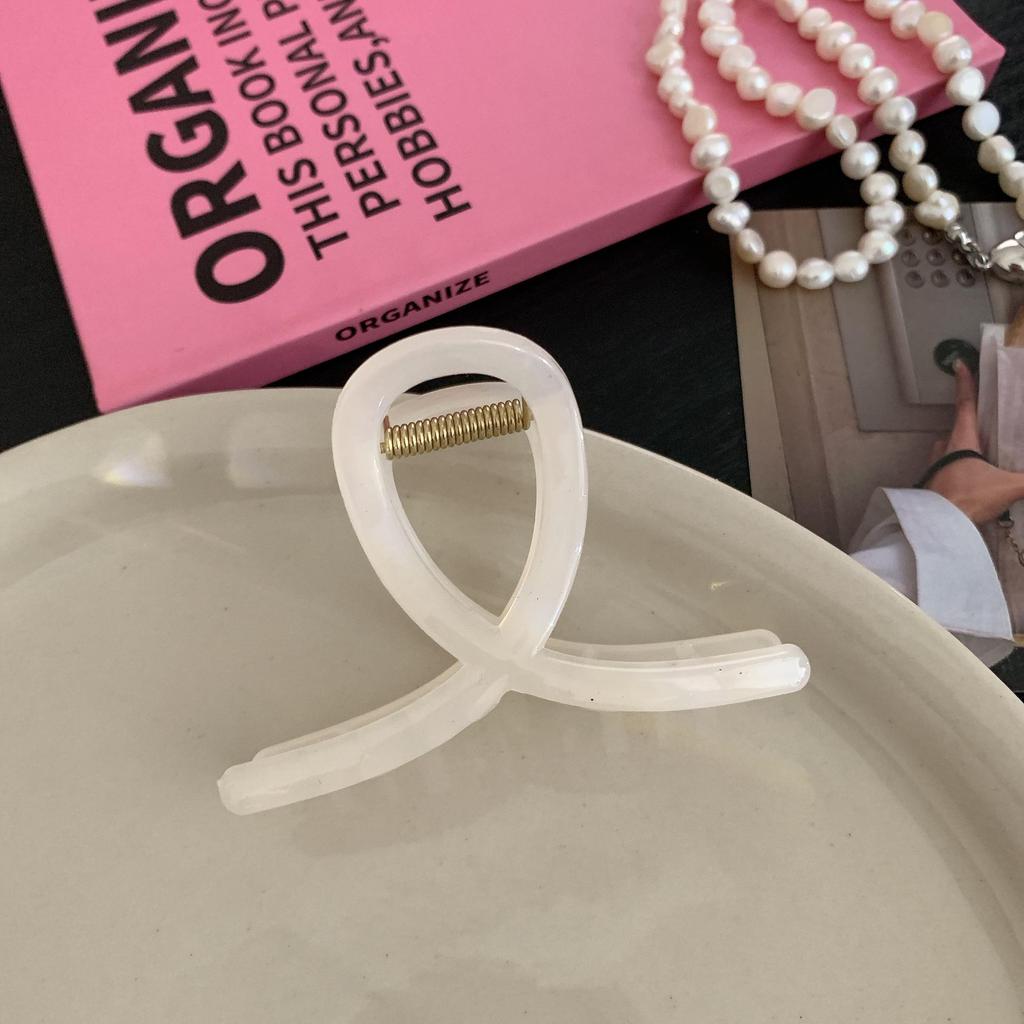 Blue Summer Hair Shark Clip - Simple, Fresh Style Beige Accessory