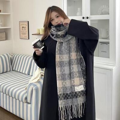 Gender-neutral Plaid Scarf: Autumn/Winter Korean Style with Tassels - Warm Shawl for Students