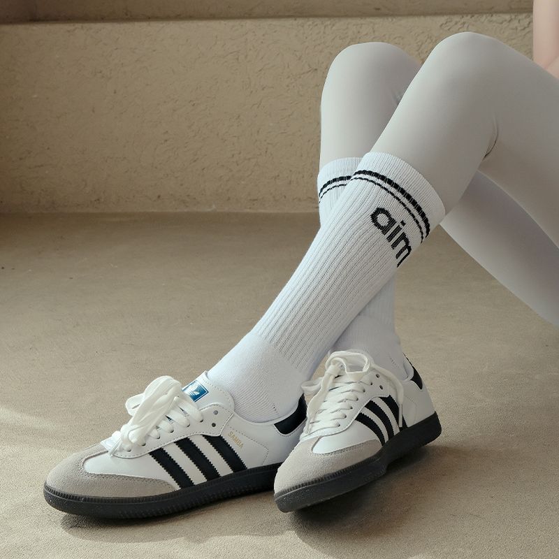 

Детские носки для йоги Осень и Зима Гольфы в полоску и с параллельными полосами Стиль преппи Профессиональный спорт Пилатес Фитнес Черно-белые гольфы White