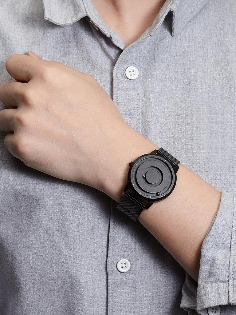 EUTOUR Magnetic Wristwatch Men Quartz Minimalist Casual Waterproof 40MM Black Dial Black Stainless Steel Mesh Band