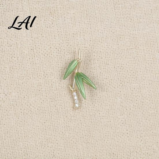 Enamel Leaf Brooch Pin for Women Three-Dimensional Green Bamboo Shape with Bag Accessory Leaves Outfit Badge Necklines Scarves Bags Cardigan