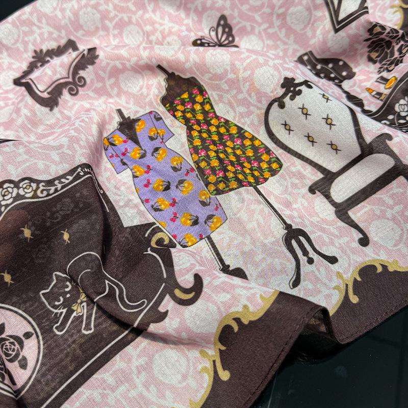 New Scarf Printed Square Scarf Korean Version Retro Silk Scarf Internet Celebrity Headband Women's Fashion Versatile High-end Headscarf