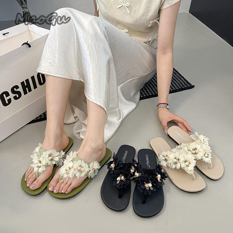 Fashion Women's Sandals Summer 2025 Outwear Fashion Flip Flops Floral Slippers Soft Sole Women Beach Slippers Size35 40 Pantuflas Mujer
