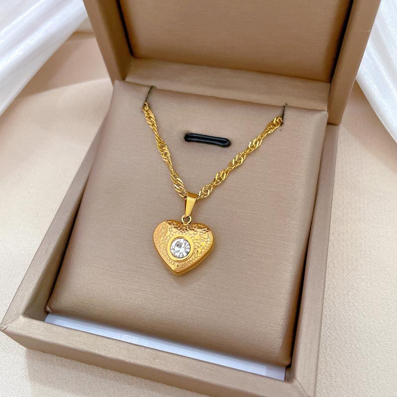Love Design Sense Temperament Personality Minimalist Furnace Real Gold Female Collarbone Necklace