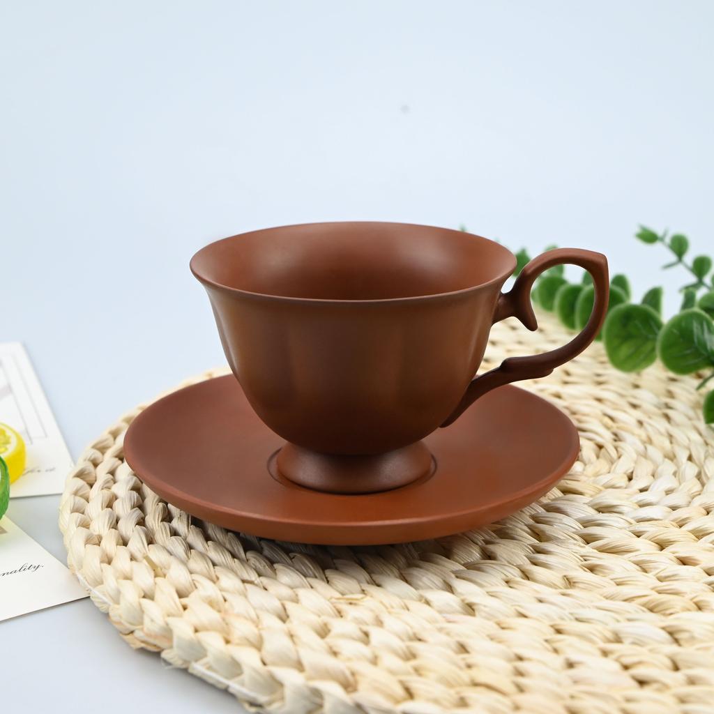 2 szt./zestaw Wysokiej klasy filiżanki do kawy i spodki, Wysokiej wartości ceramiczne kubki, Filiżanki do kawy Latte Art w stylu biznesowym, Ręcznie formowane filiżanki