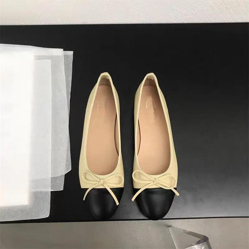 Xiaoxiangfeng flat bottom round head bow ballet shoes women's 2025 new soft bottom light mouth one pedal color matching shoes