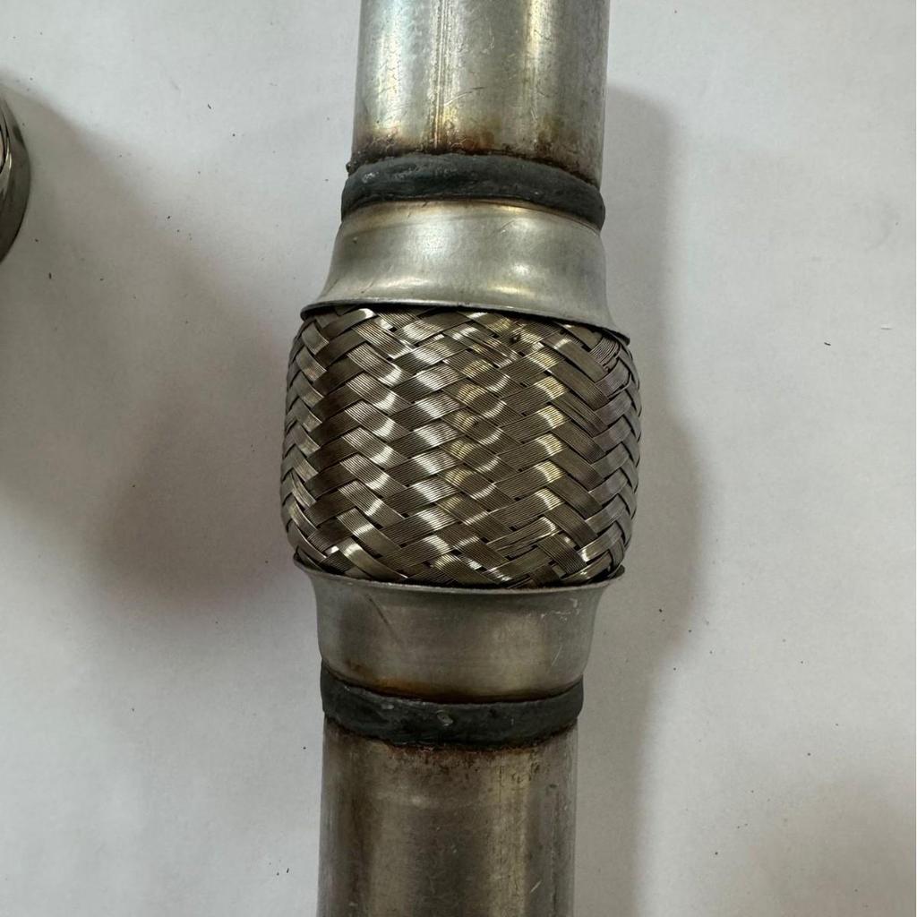 Universal Flexible Exhaust Pipe with Shock Absorption for Car or Truck - No Welding Required