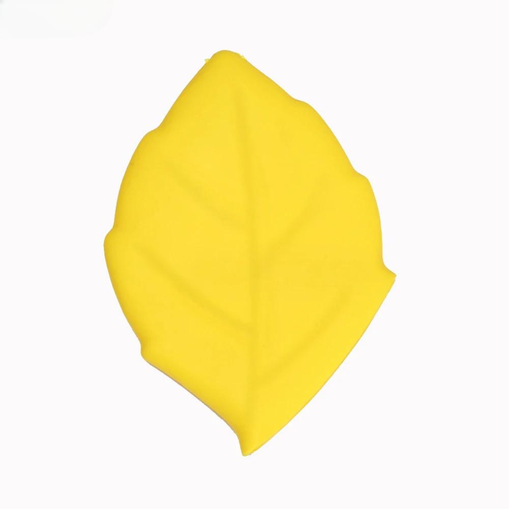 1pcs Portable Travel Silicone Water Cup Personalized Maple Leaf Shape Outdoor Washing Cup Toothbrush Holder Lid Mouth Cup