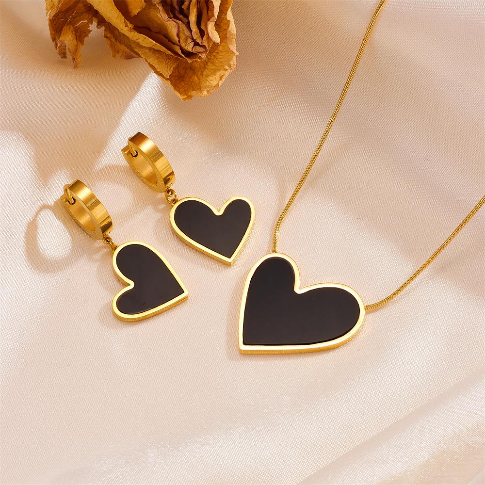 European Bestseller Stainless Steel Heart Necklace & Earring Set - Fashionable, Colorfast, Non-Fading Titanium Steel 