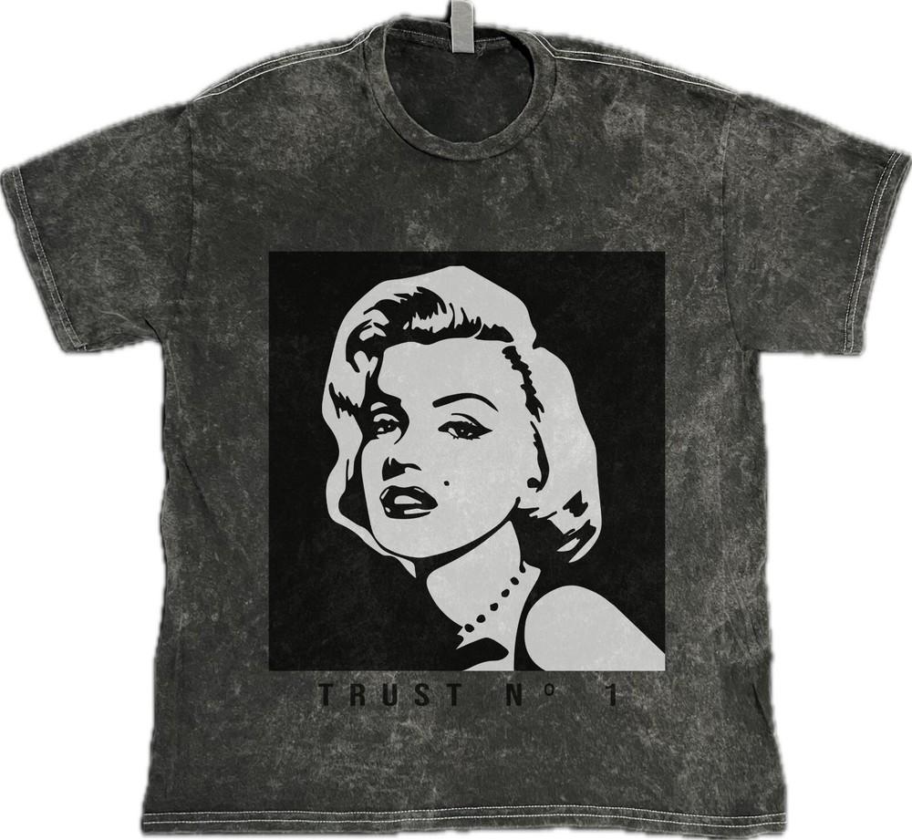 Marilyn Monroe  on 100% Cotton Vintage Washed Tee Unisex T-Shirt S