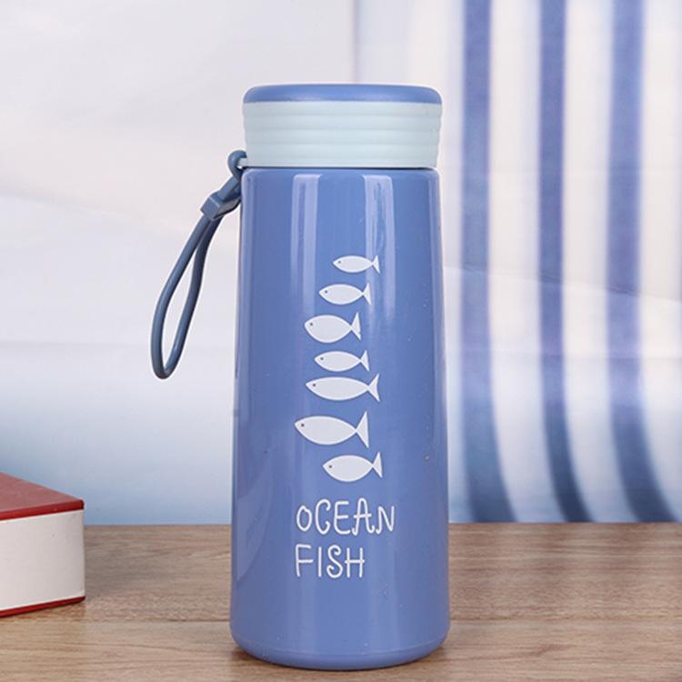 

Креативная чашка в виде маленькой рыбки, Портативная, Герметичная, Милая чашка для воды, Рекламная кампания, Подарочная чашка, Стеклянная чашка с затягивающимся шнурком 301-400ml