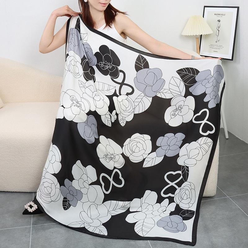 New Summer Large 110Cm Square Scarves Women Fashion Silk Scarf Foulard 45Inch Office Ladies Shawl Bandanna Muslim Hijab