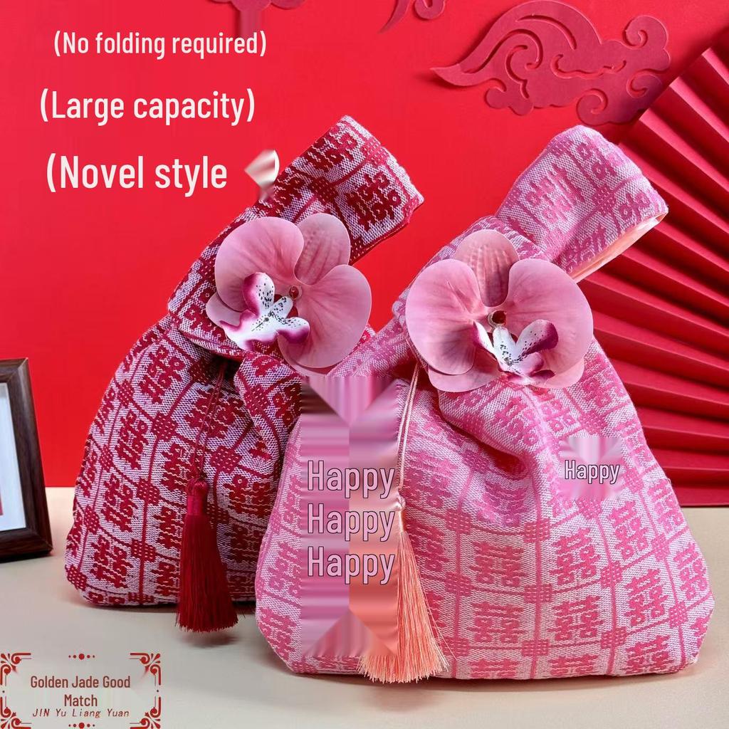 Elegant Wedding Gift Bag: Chinese Style Bridesmaid Handbag with Golden Accents