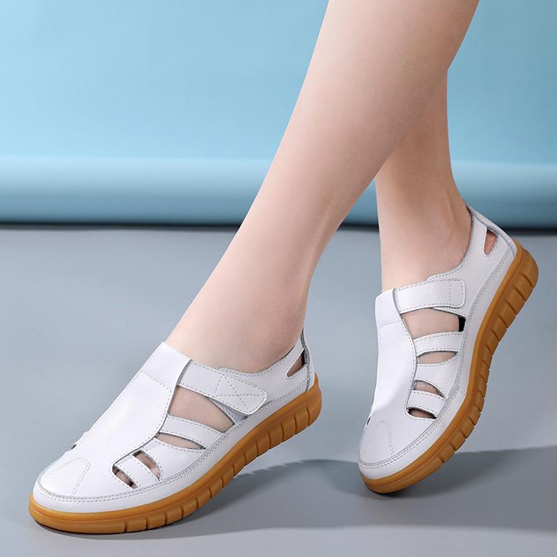 BrandNew SpringSeason Lady Sandals Hollow Hole FootPairs Beans FootPairs DailyWear Mother Genuine Leather Flat White FootPairs
