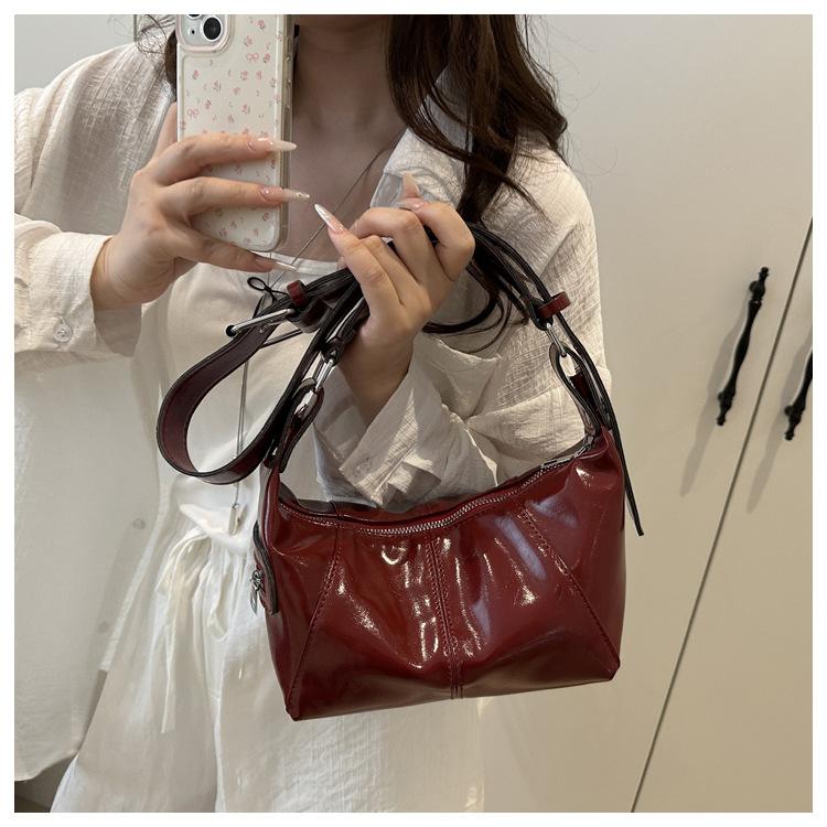 Soft Faux Leather Shoulder Bag for Women Small Capacity Crossbody Purse Trendy Dumpling Handbag