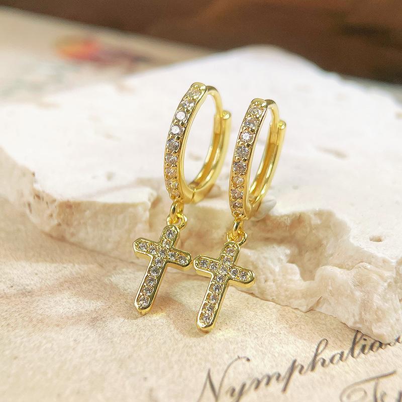 Meier Vintage-style micro-pave zircon cross earrings - classic and trendy jewelry for women золотой