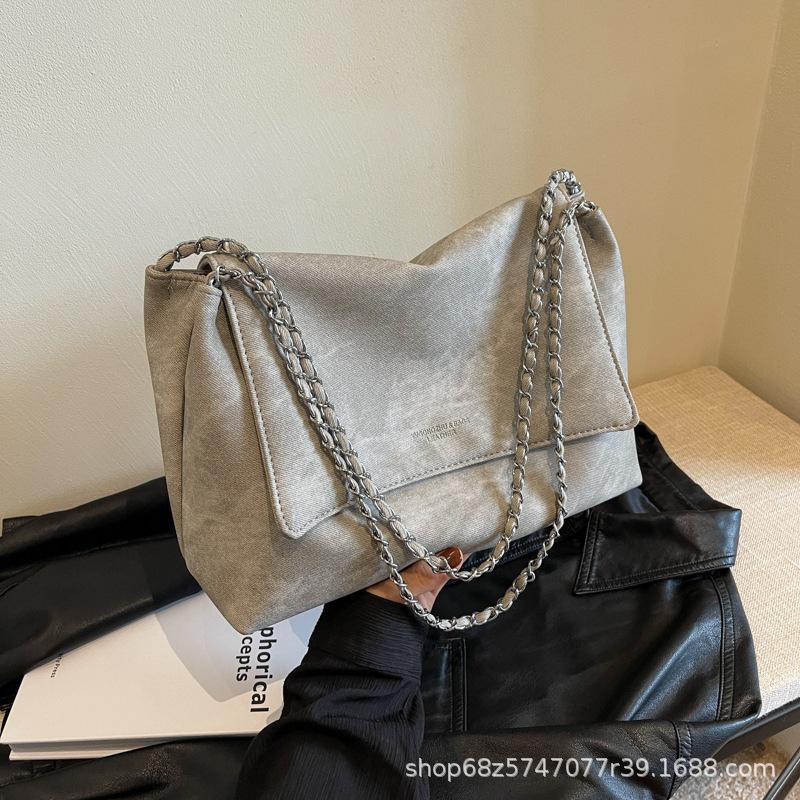 

Foreign style versatile chain shoulder bag autumn and winter retro large-capacity denim bag women s 2025 new casual big bag серый