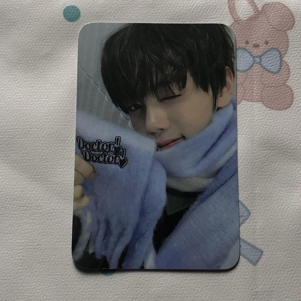 [USED] ZB1 Kim Gyubin Doctor!Doctor Scarf Zebewansanok Trading Card