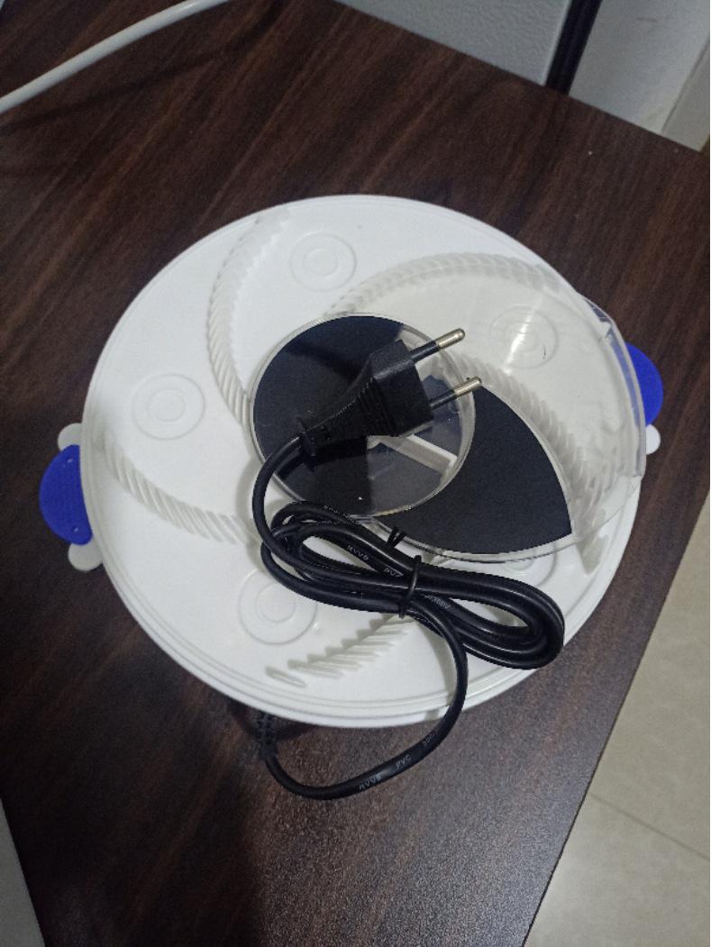 

Электрическая USB-лампа-ловушка для мух: Бесшумная вращающаяся ловушка для мух для использования дома и в гостиницах