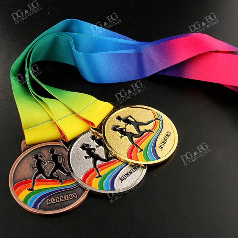 Marathon Gold Winner Award Medals With Neck Ribbon 3D Running Runner 1St 2Nd Trophy Various Sport Souvenir Prize Gift Customized
