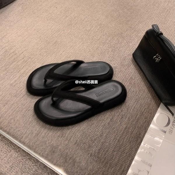 Spot Second Hair! Fashion Versatile New Stepping On Shit Feeling Beach Vacation Thick-bottomed Flip-flops Women's Sandals Wear Summer