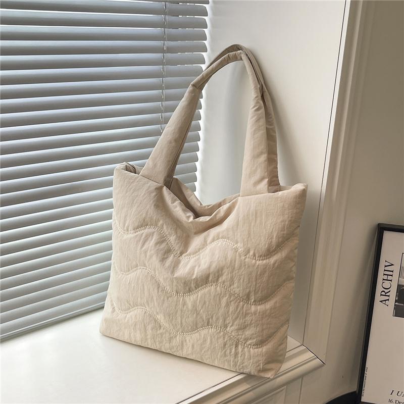 Minimalist Nylon Tote Bag for Women – Lightweight & Water-Resistant Design with Wave Stitching, Perfect for Daily Use