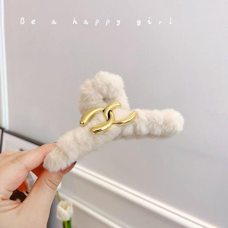Large Plush Hair Clip: Autumn/Winter Volumizing Shark Clip for Women