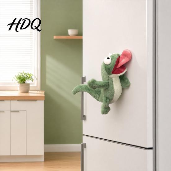 Funny Magnetic Lizard Toy Tongue Plush Toy Cute Chameleon Doll Ornament Stress Relief Squeeze
